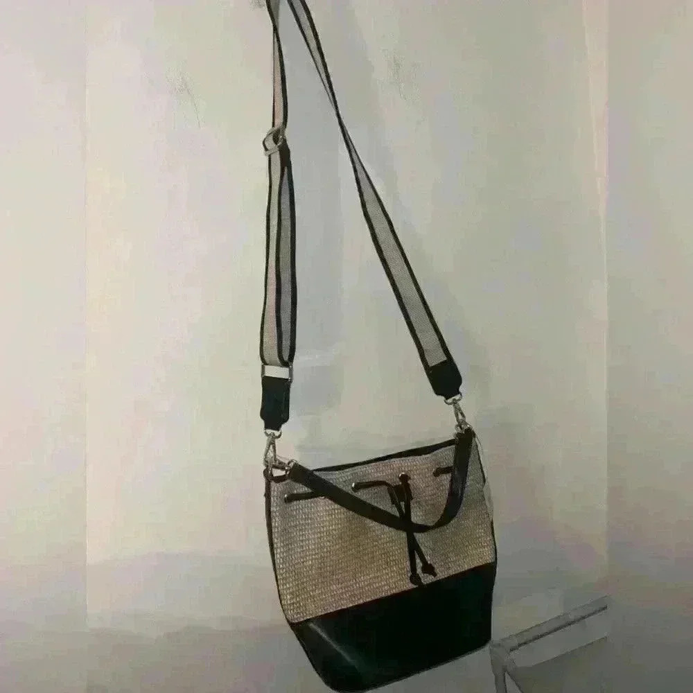 Straw bucket purse with adjustable crossbody strap NEW